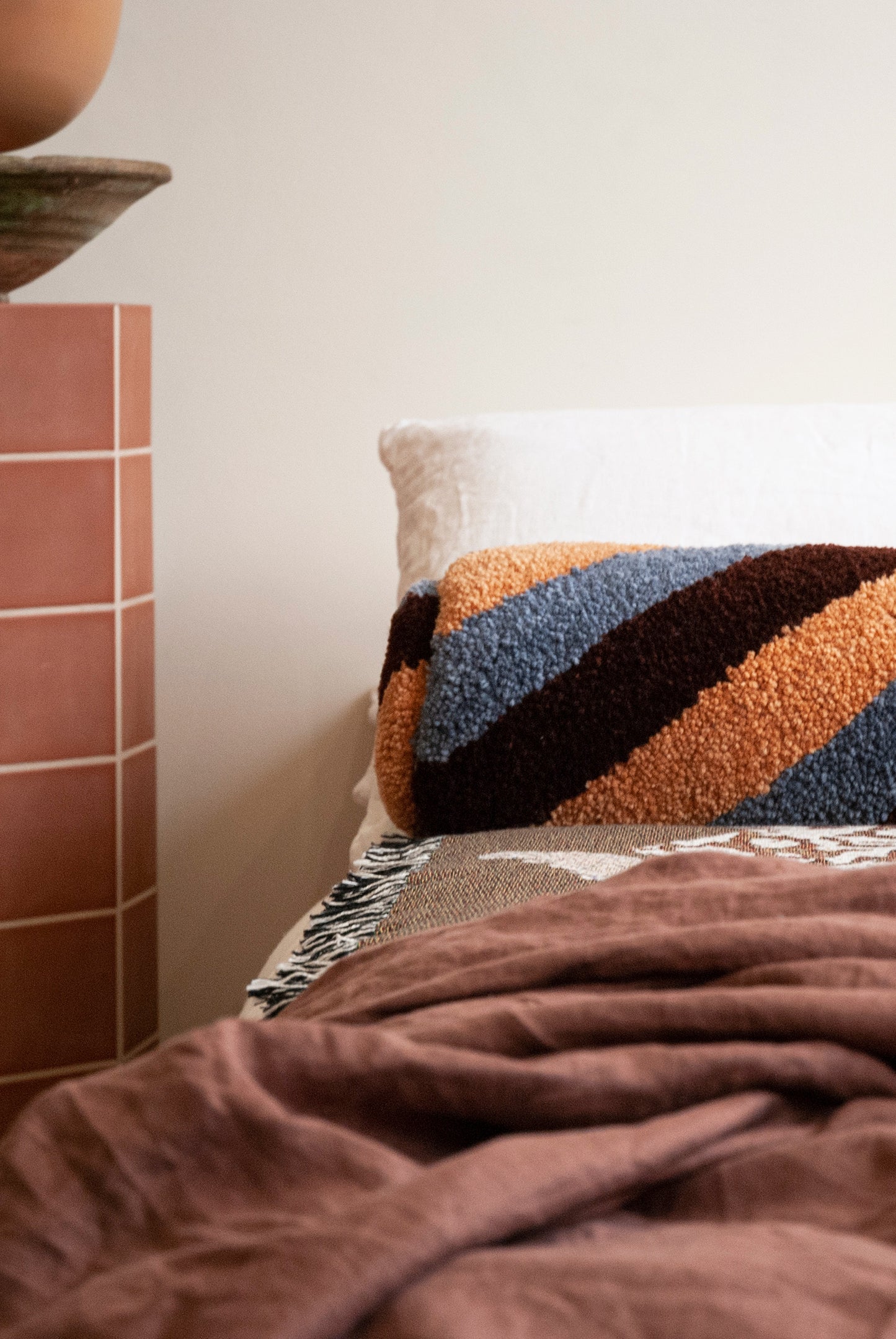 Nova Bolster - Bonbon